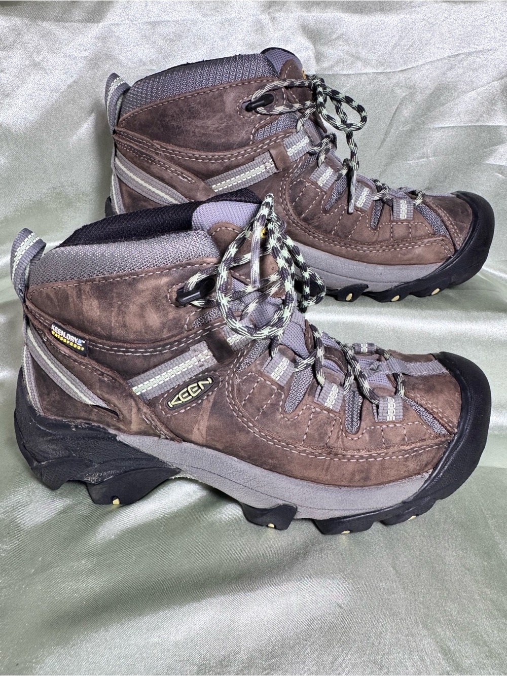 ⁠KEEN Targhee II Mid Waterproof Leather Hiking Boots 1014997 Women’s Size 6.5⁠